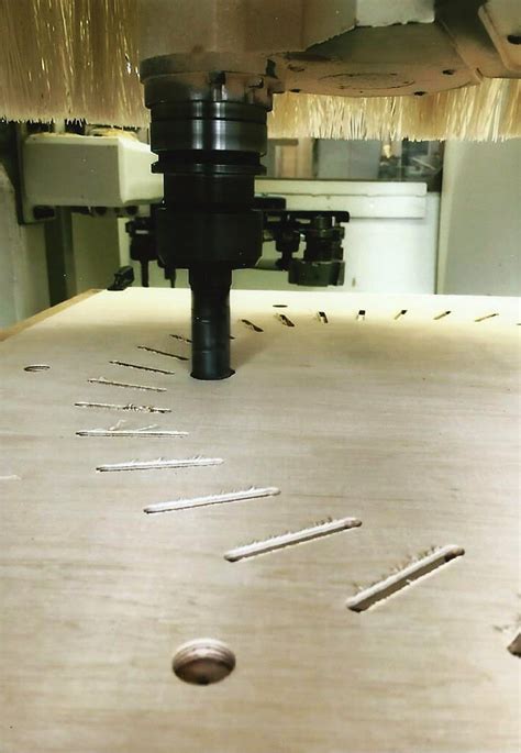 cnc zuschnitt|Präziser CNC Zuschnitt und Fräsarbeiten für Innenausbau.